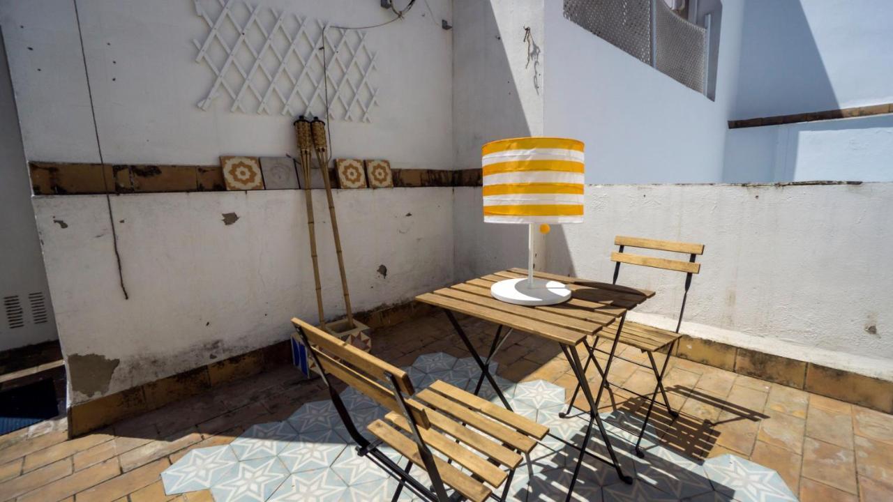 Rentalsevilla Feria Duplex Con Terraza Extérieur photo